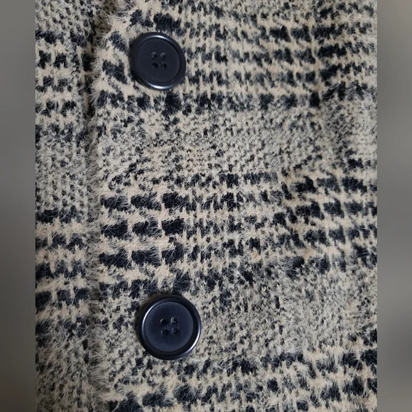 Furry Black and Beige Houndstooth Coatigan - Picture 3 of 4
